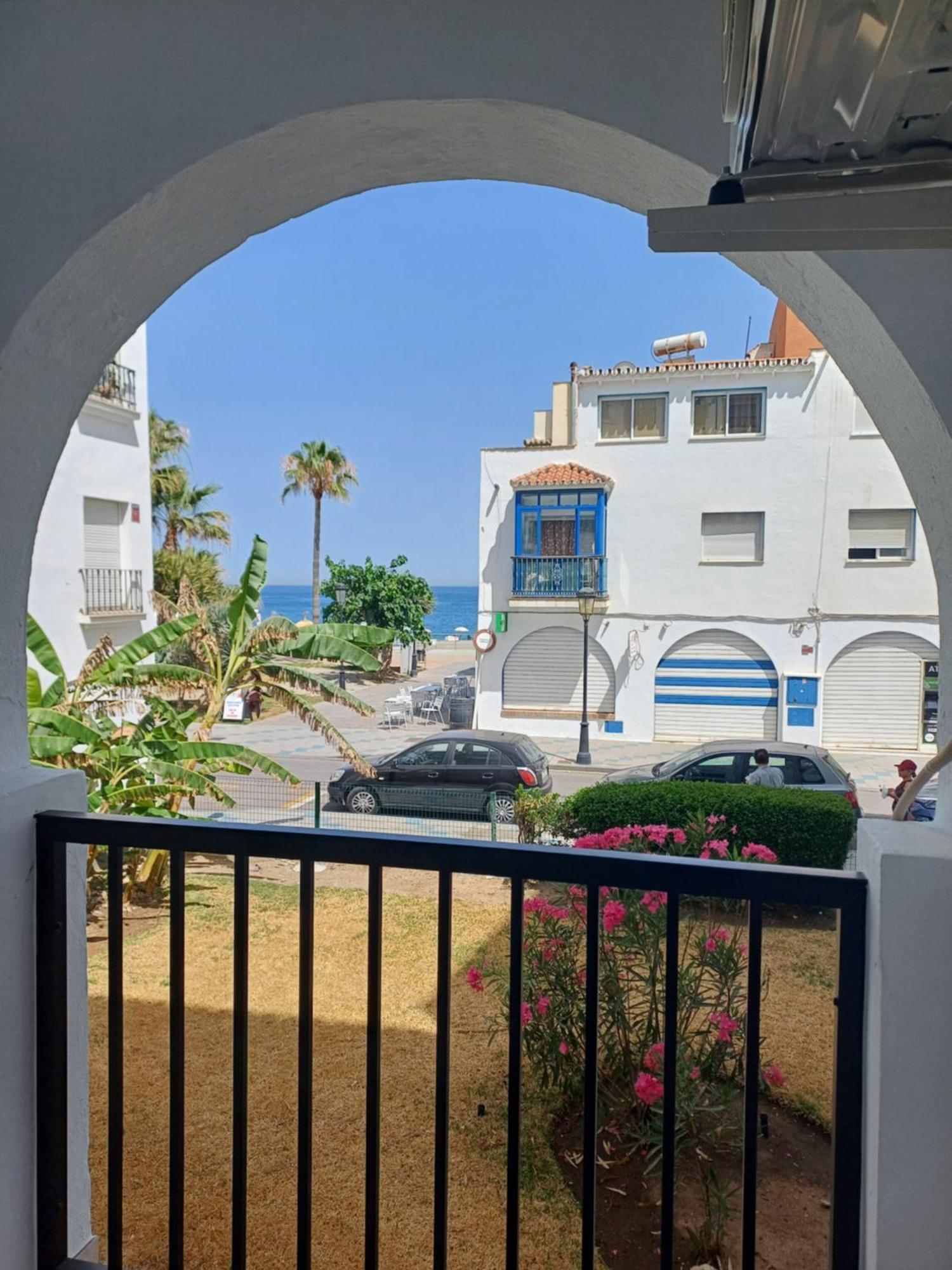 Beautiful Beachfront Newly Renovated 2 Bedroom Apartment With Swimming Pool And Garden ซานลุยส์ เดอ ซาบีนียัส ภายนอก รูปภาพ